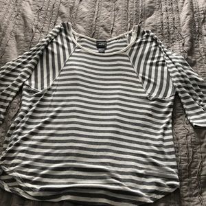 Daytrip grey and white striped 3/4 sleeve top